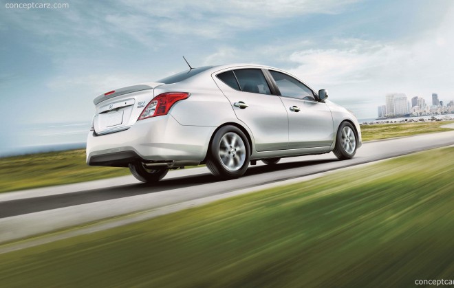 2019 Nissan Versa Wallpapers