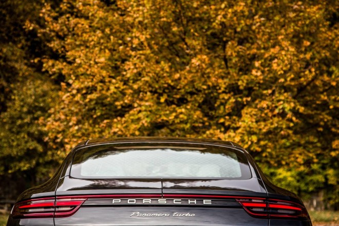 2019 Porsche Panamera Wallpapers