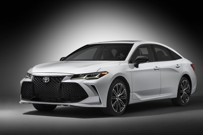 2019 Toyota Avalon Wallpapers