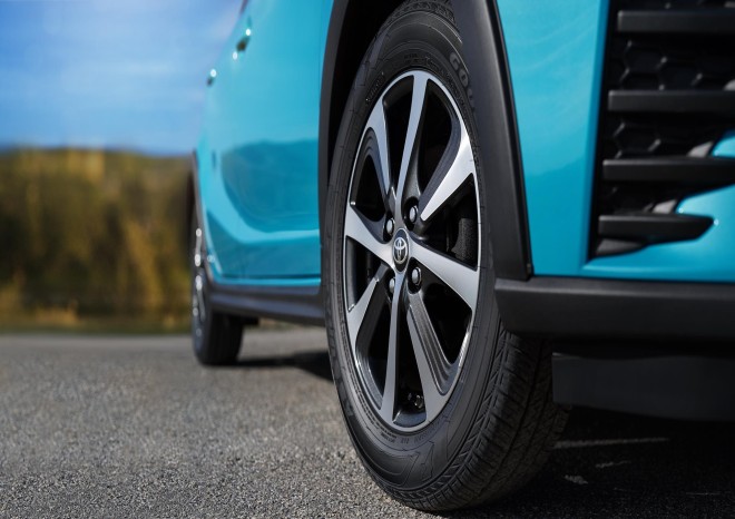 2019 Toyota Prius c Wallpapers