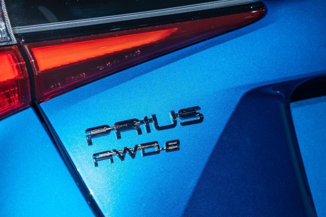 2019 Toyota Prius Wallpapers