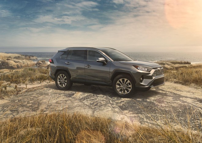 2019 Toyota RAV4 Wallpapers