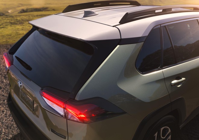 2019 Toyota RAV4 Wallpapers