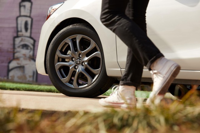 2019 Toyota Yaris Sedan Wallpapers