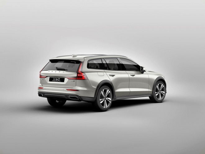 2019 Volvo V60 Cross Country Wallpapers